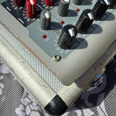 Peavey PV-8 2006 - Silver image 2