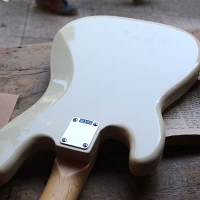 FENDER Standard Precision Bass Olympic White, 3, 90 KG image 10