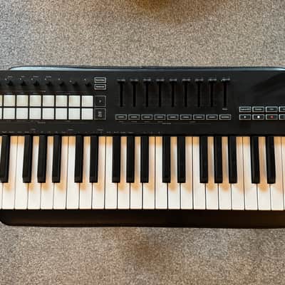 Novation Launchkey 49 MKIII MIDI Keyboard Controller 2020 - Present - Black