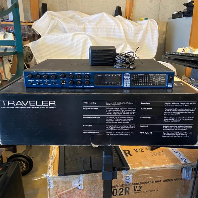 MOTU Traveler Firewire Audio Interface 2000s - Black image 1