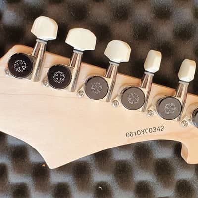 LAG New Vintage Jet JV500LH Left Handed (DiMarzio/Wilkinson/Locking auto-trim tuners) + Gigbag image 6