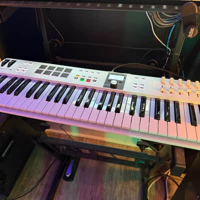 Arturia KeyLab Essential 61 MIDI Controller 2017 - Present - White