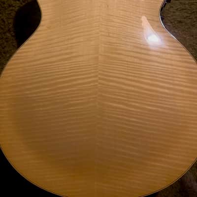 Yamaha AEX1500 Acoustic Electric Hybrid Jazz Guitar - Natural image 11