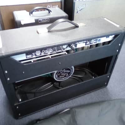 Fender Deluxe Reverb tube amp image 3