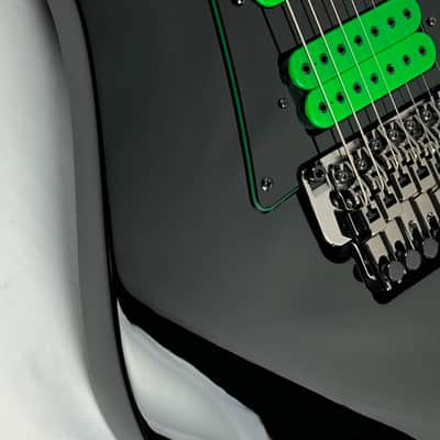 Ibanez Premium UV70P Black Green BK Steve Vai 7-String Electric Guitar + Case JEM/UV - New - But demoed image 21
