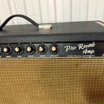 Fender Pro Reverb 2-Channel 40-Watt 2x12" Guitar Combo 1965 - 1967 - Black Panel image 3