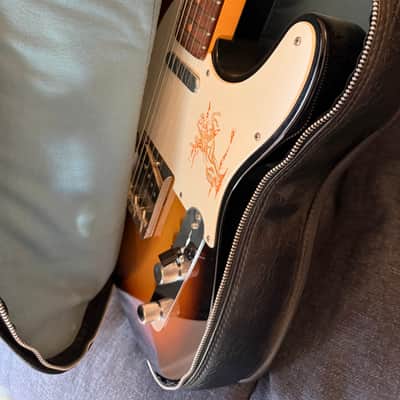 Victoria Luggage Fender Gig Bag 1963 - Leather image 4