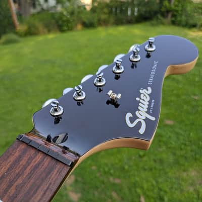 Squier Strat-O-Sonic Neck With Tuners - Black/Clear image 4