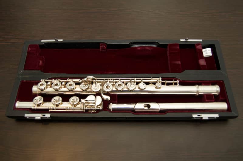 Yamaha YFL-674 Sterling Silver, B Foot, Open Hole, Offset G, Split E, Heavy Wall, C# Trill image 1