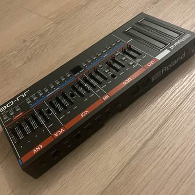 Roland JU-06 Boutique Series Digital Synthesizer Sound Module 2015 - Present - Black image 3