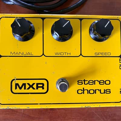 MXR M 134 Analog Stereo Chorus Pedal 1979 - Yellow