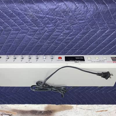 Akai MB-75 image 2