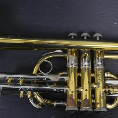 Corneta Bach Stradivarius 181-37 Corporation lacada en muy buen estado. image 3