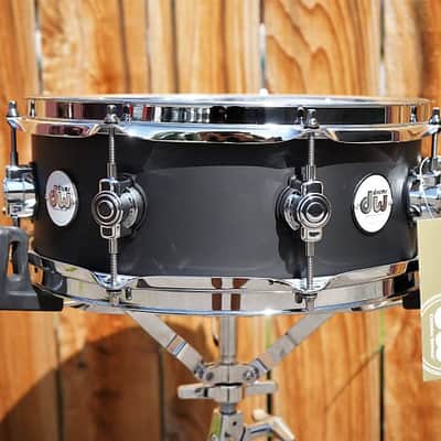 DW Design series Snare 5x13'' Pure Maple Shell 8-lug Flat Black Satin Lqr. 13'' Snare Drum image 1