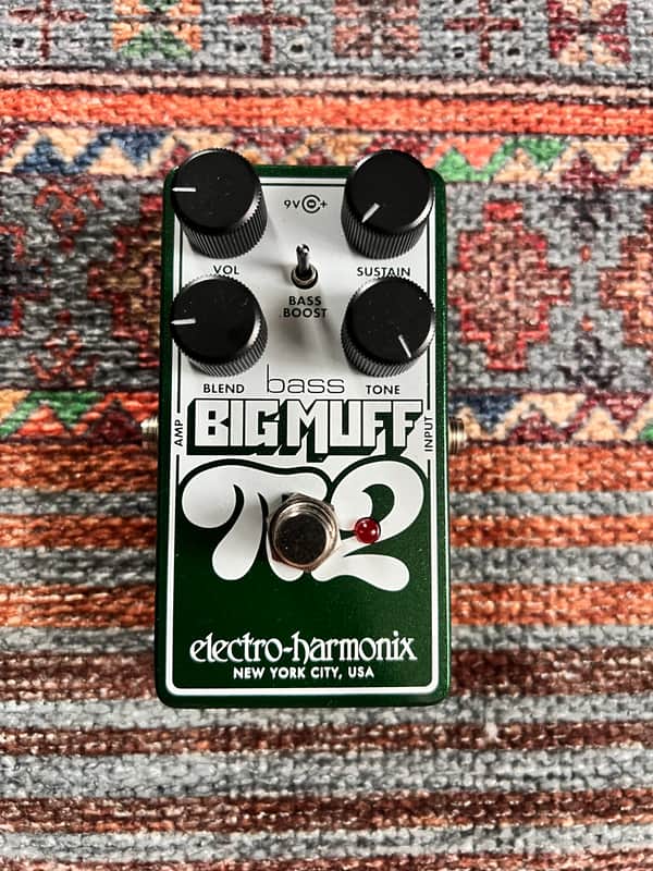 Electro-Harmonix Bass Big Muff Pi 2 Dual Op-Amp Fuzz 2026 - Present - Green / White image 1