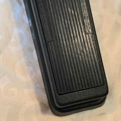 Dunlop Jim Dunlop Vintage 1994/95 Jim Dunlop Cry Baby Model GCB-95 Guitar Pedal Effects. image 4