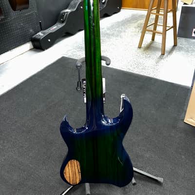 Kiesel Custom Headless 5 string Elec.Bass image 2