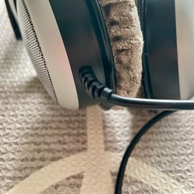 Beyerdynamic DT 880 Pro Headphones — 250 Ohm | Excellent Condition image 4