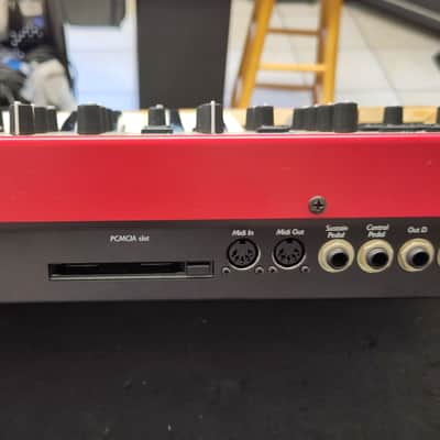 Clavia Nord Lead 2 90's image 5