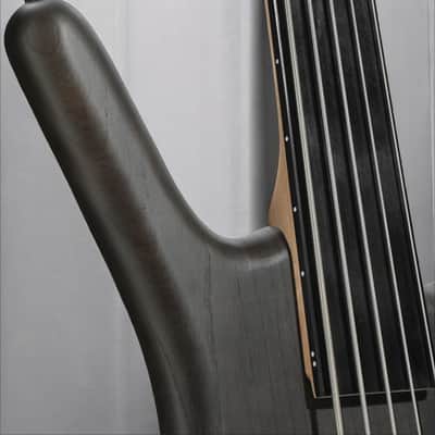 Warwick RockBass Corvette $$ | 5-String | Nirvana Black Transparent Satin | Fretless image 11