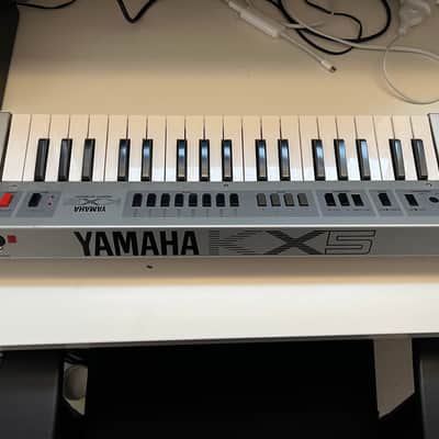Yamaha KX5 - needs repairing - make an offer image 2