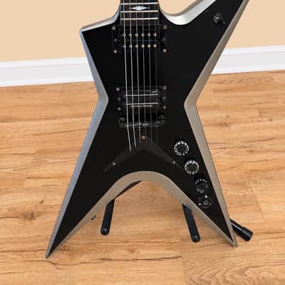 Dean Stealth Dimebag Darrell Signature Model – Black/Silver – Rare Dimebag Stealth – Great Condition image 2