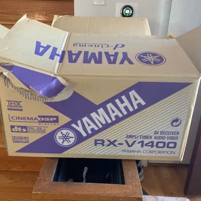 Yamaha RX V1400 6.1 Channels with remote and original box image 8