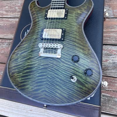 Knaggs Keya 2022 - Green Burst image 5