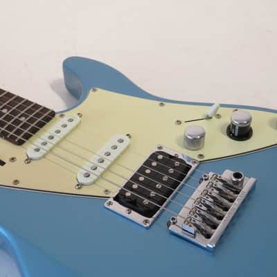 Line 6 James Tyler JTV-69 Variax Electric Guitar - Lake Placid Blue image 13