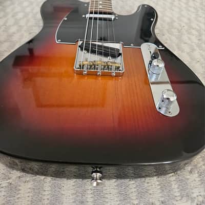 Fender American Special Telecaster with Rosewood Fretboard 2016 - 2018 - 3-Color Sunburst image 3