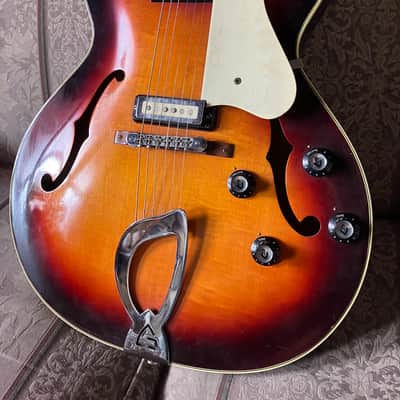 Guild T100D 1967 - Sunburst image 3