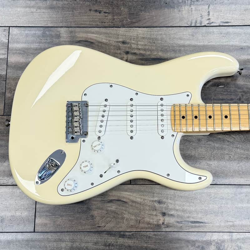 Fender American Standard Stratocaster with Maple Fretboard 2007 - Olympic White image 1