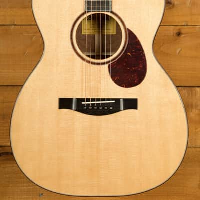 Eastman L-OM-QS - Natural image 1