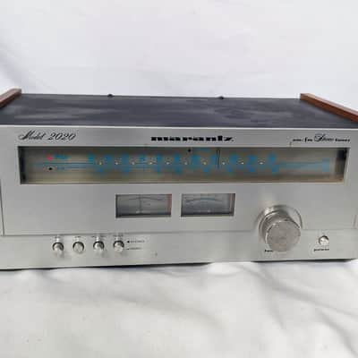 Marantz 2020 AM/FM Stereo Tuner w/ Wood Case - 1978 Silver image 2