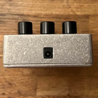 Electro-Harmonix Octave Multiplexer Analog Sub-Octave Generator (XO) 2007 - 2021 - Silver / Black image 6