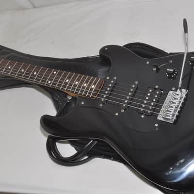 Fender Stratocaster Electric bass Electric Guitar Ref No 7747 image 1