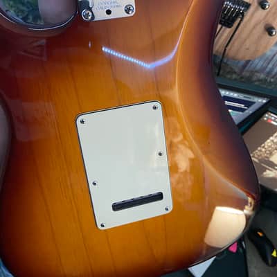 Fender American Deluxe 2015 Honey burst image 5