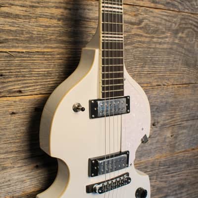 Hofner Ignition Violin Electric Guitar - Pearl White image 3