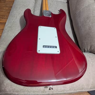 Fender Player II Stratocaster 2024 - Transparent Cherry Burst image 8