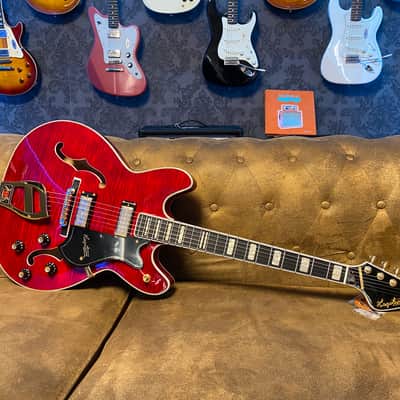 Hagstrom 67’ Viking II “Elvis Come Back Special 68” Replica Free Case image 1