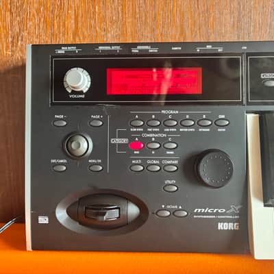 Korg micro X synthesizer/controller Black w/ case, power supply microX image 2