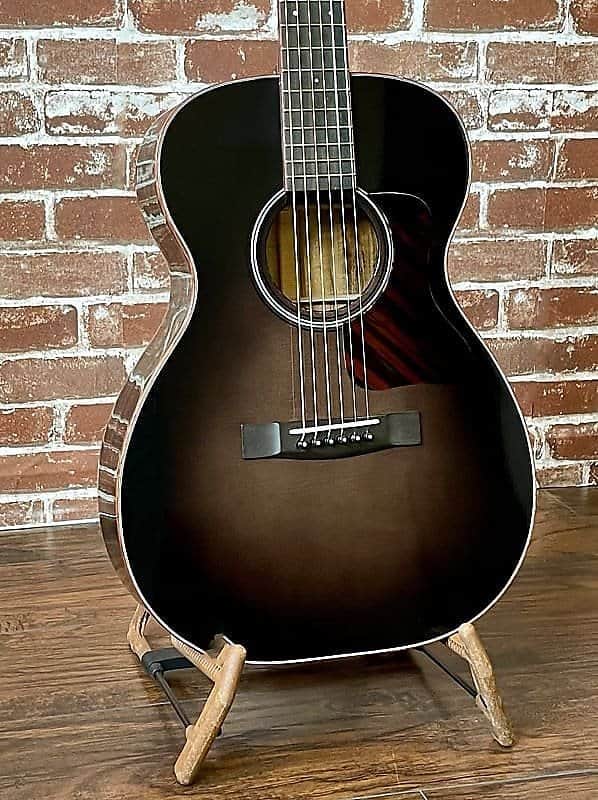 Huss and Dalton T00-14 Custom Barnwood Grey finish, Myrtle Wood & Sitka, NEW (Authorized Dealer) *Vi image 1