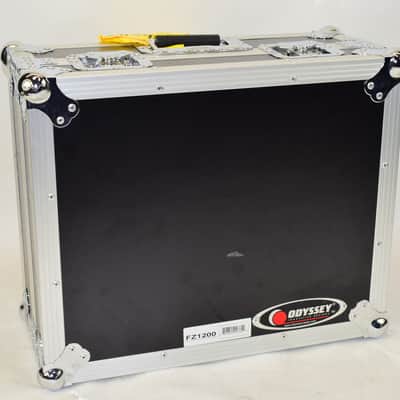 Technics SL-1200MK2 Direct Drive Turntable w/ Odyssey Road Case image 17