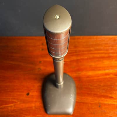 RCA KN-1B dynamic microphone w/stand image 17