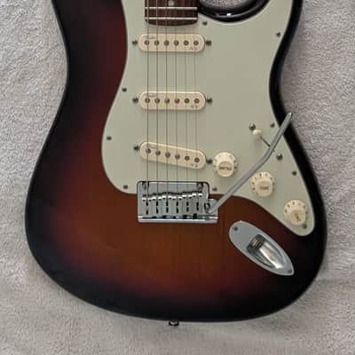 2013 Fender American Deluxe Stratocaster with Rosewood Fretboard - 3-Color Sunburst image 2