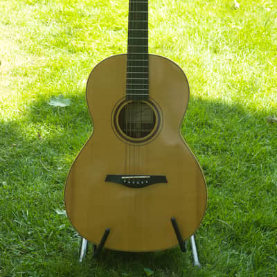 Beneteau 000-12 Acoustic Guitar - Honduras Rosewood Back & Sides image 3