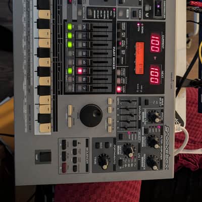Roland MC-505 Groovebox 1998 - 2002 - Gray image 2