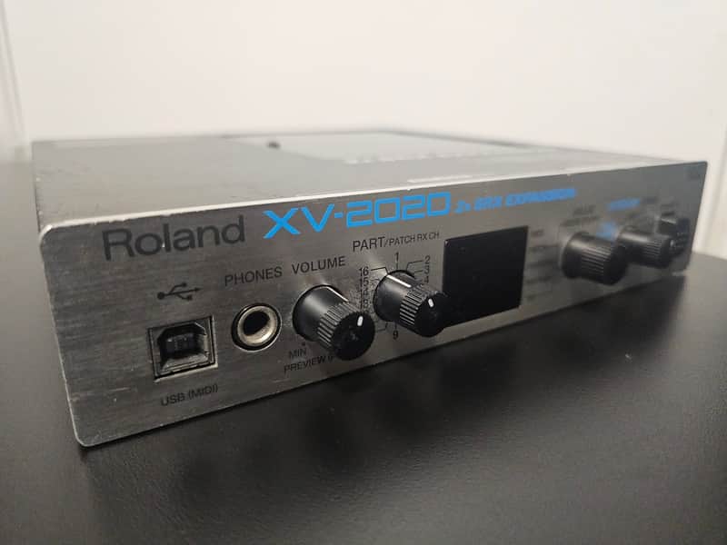 Roland XV-2020 64-Voice Expandable Digital Synthesizer Module 2002 - 2004 - Silver image 1