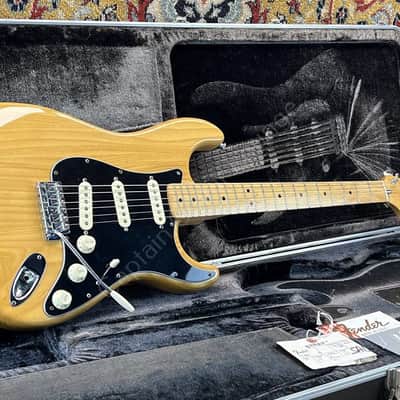1982 Fender - Stratocaster - Vintage - ID 2635 image 3