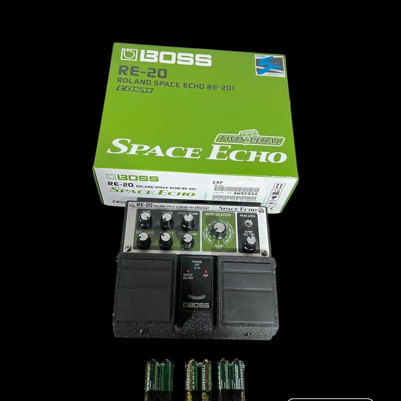 Boss RE-20 Space Echo -x12276 image 1